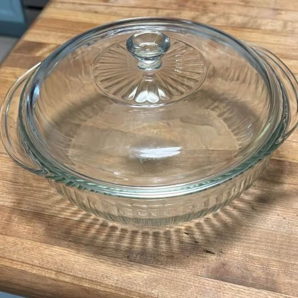 Pyrex 024 Clear faceted Glass Casserole Dish with Lid